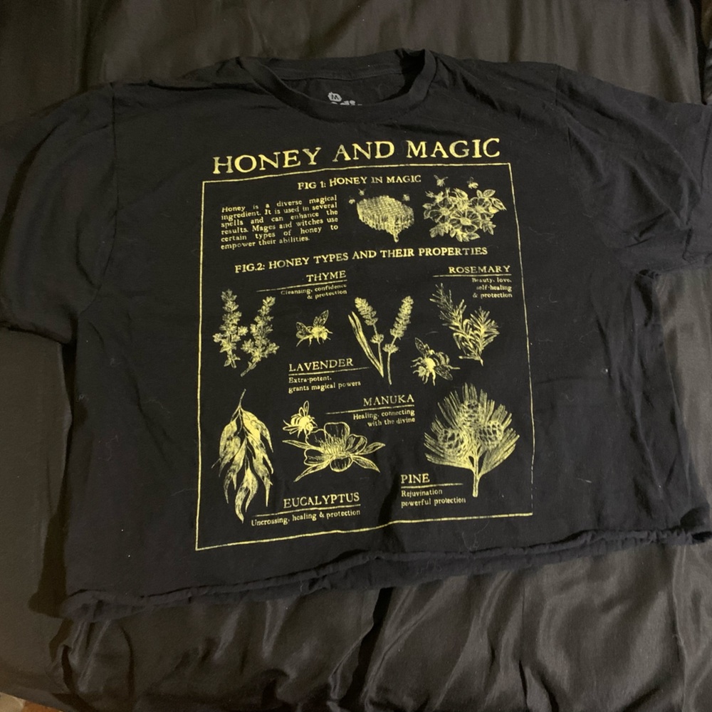 Goodie two sleeves crop top plants and bees